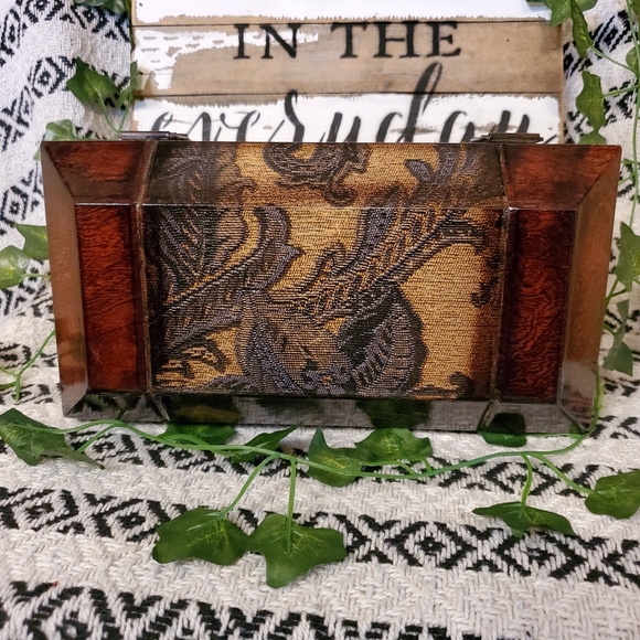 Fancy Wooden Storage/Jewelry/Knick-Knack Box With Latch New. - Picture 6 of 13